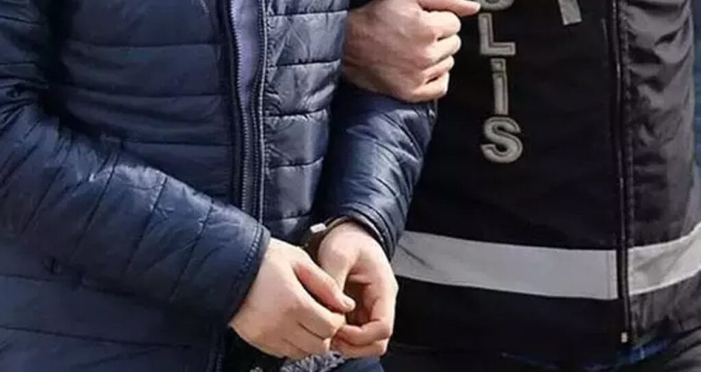 155 yil hapis cezasi bulunan firari yakalandi 376urRNh