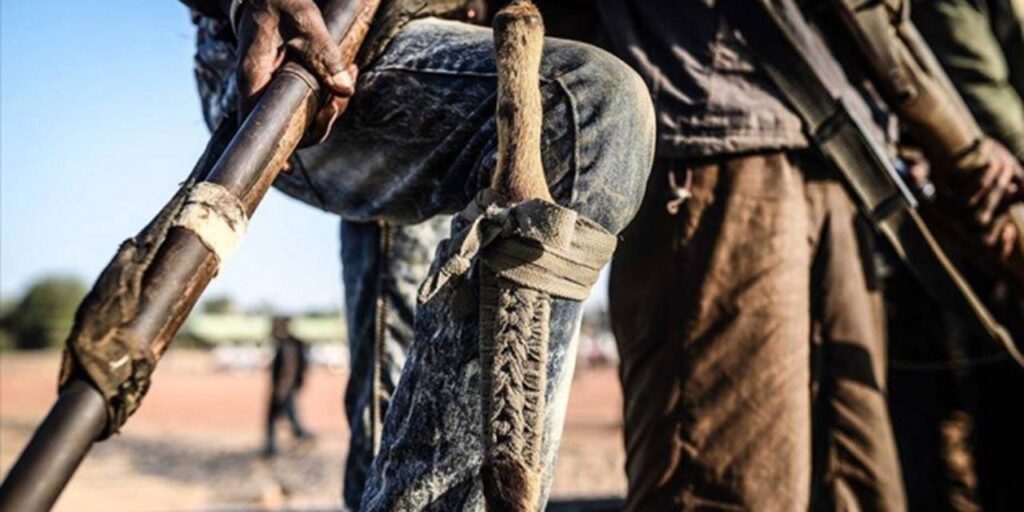 16 yere saldirdilar 5 kisi oldu 50 kisi kacirildi OlKFDHbH