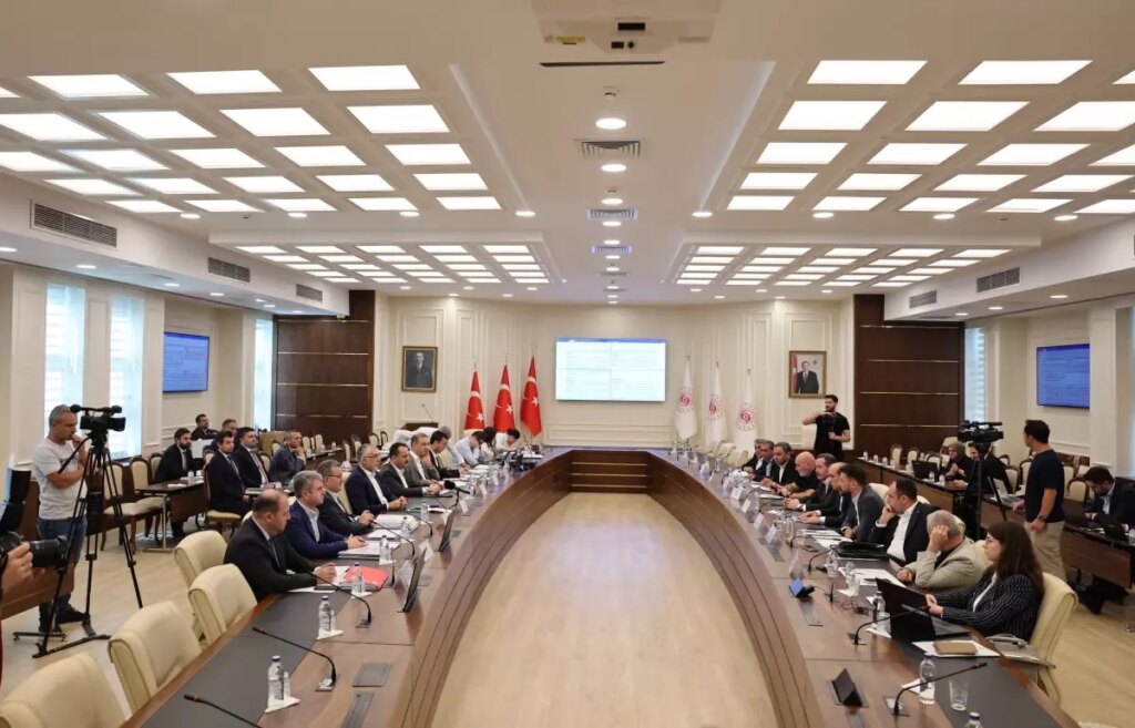 bakan isikhandan toplu sozlesme aciklamasi G5FadnOG