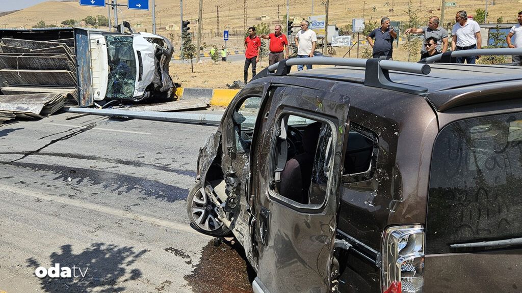 İki araç birbirine girdi: Sekiz yaralı