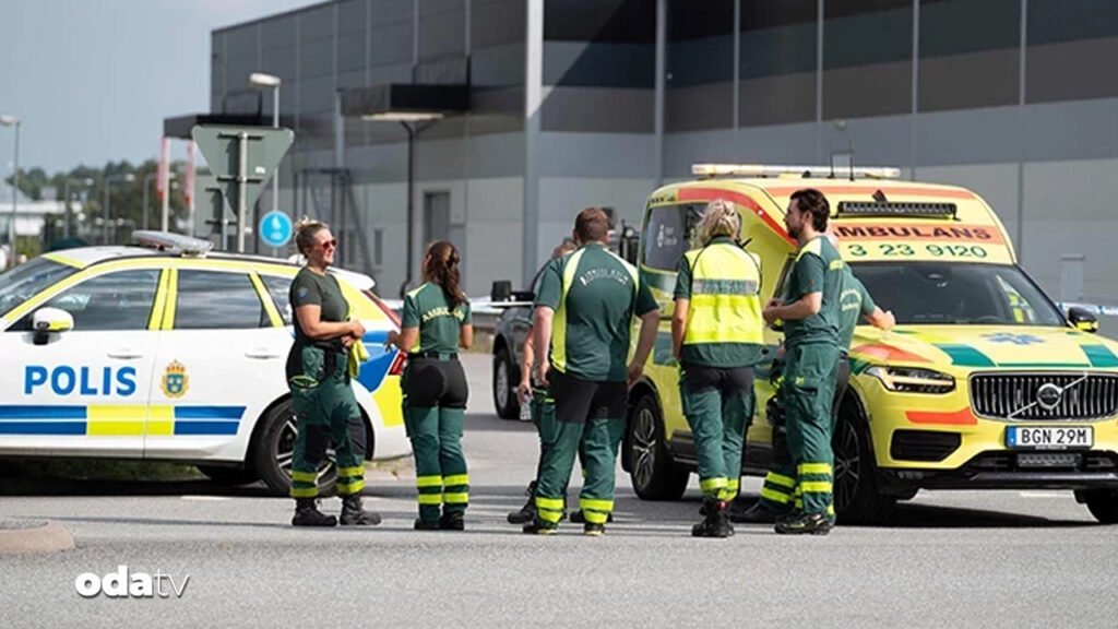 isvecte camiye silahli saldiri iki yarali hD4pYIew