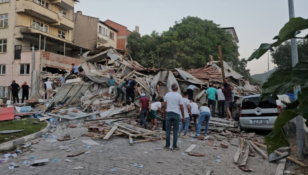 sindirgida art arda arcilar 41 40 uuD6cr4j