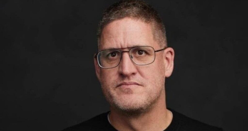 unlu is insani yunanistanda kaza gecirdi kalbi durdu 65aTNt6u