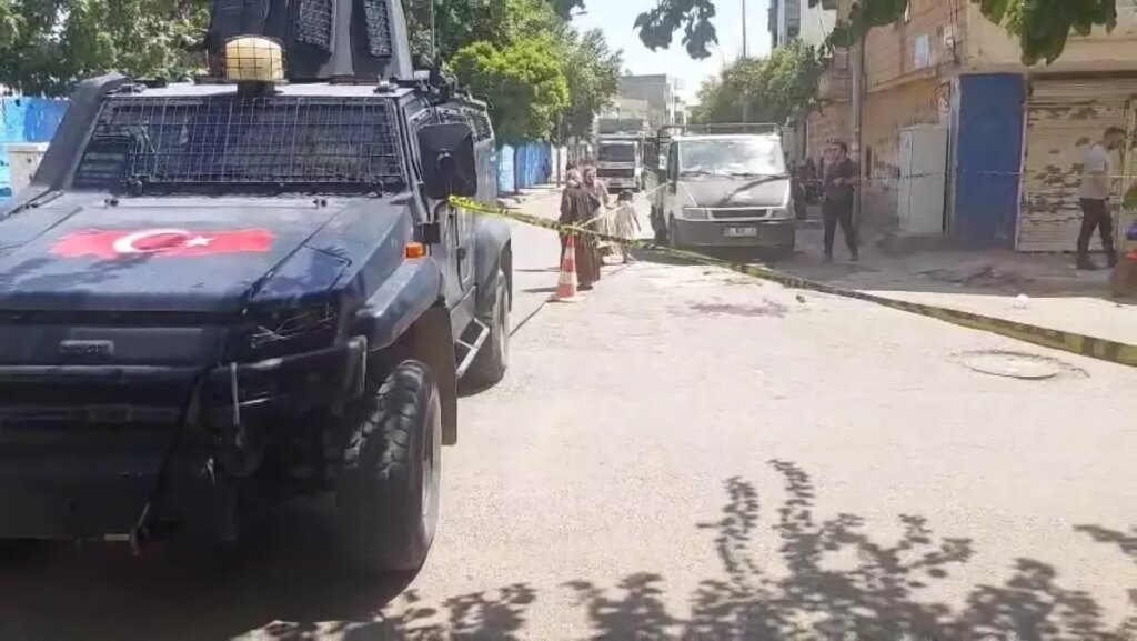 viransehirde akraba kavgasi 1 olu 3 yarali gK4JjBWz