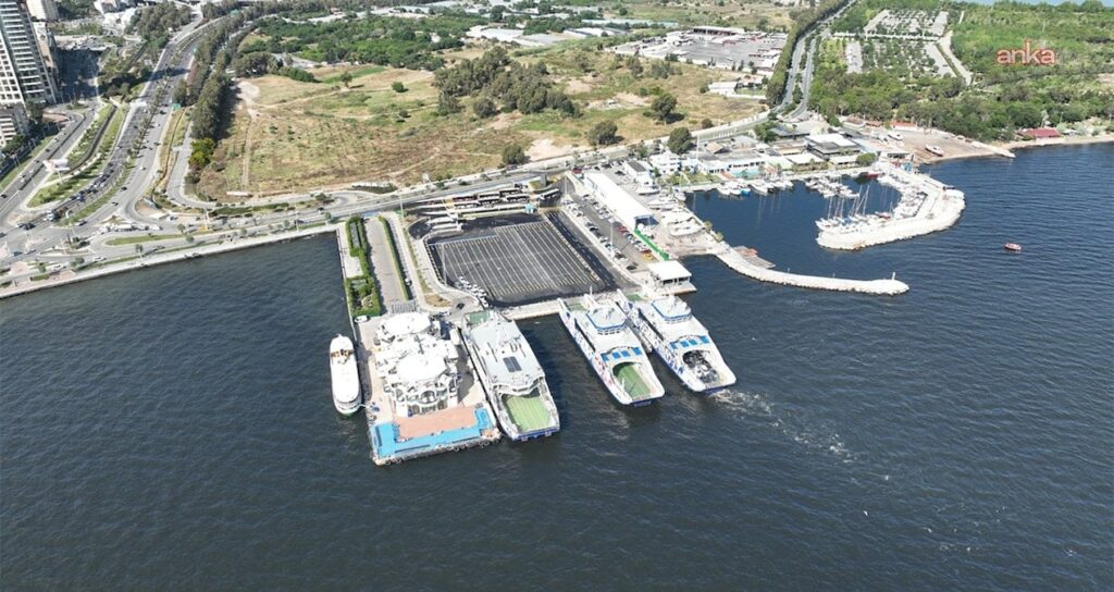 izmirde feribot seferlerine ara verildi GvkpHmCi