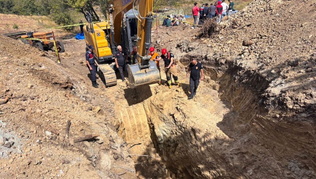 manisada havuz kazisinda toprak kaydi 2 olu sh7RIWFe