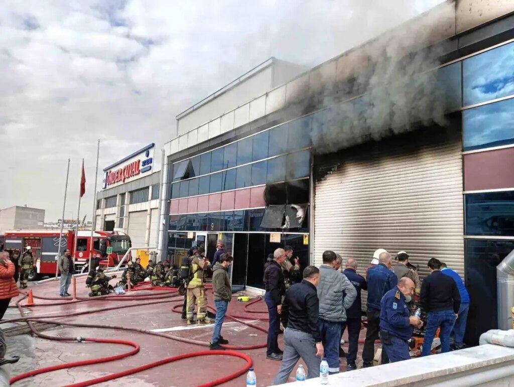 ankarada yangin kontrol altina alindi Q6yKU9UV.jpg