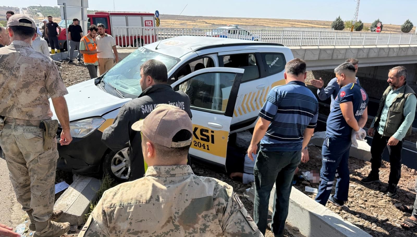 hastane kavsaginda kaza 4 yarali MnhtTQcr