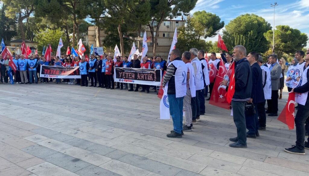 manisada okul muduru ve ogretmene saldiri VIdehQQv.jpg