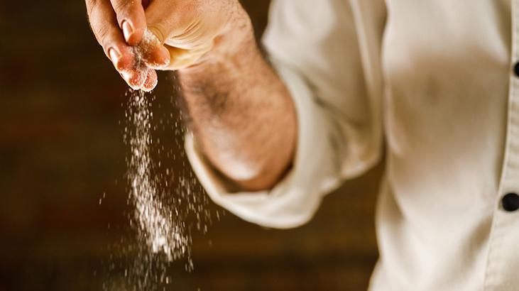 buzdolabinin uzerine birakiyorlar ingilizlerin dikkat ceken tuz formulu iste sebebi kFKhClsK.jpg