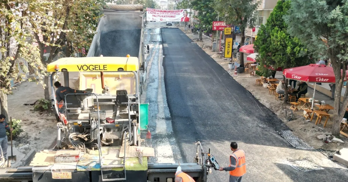 kocaeli zumrut sokakta asfalt ve aydinlatma hamlesi mcKVxSGY.webp