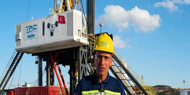 sehit agabeyinin kani akan topraklarda simdi petrol uretiminde calisiyor jqPWG39B.jpg