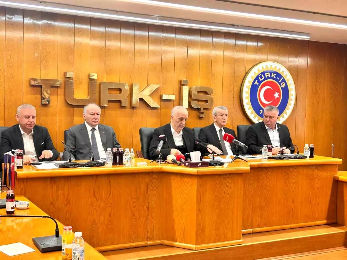 turk is asgari ucret tespit komisyonuna katilmayacagiz InDVyMxn.jpg