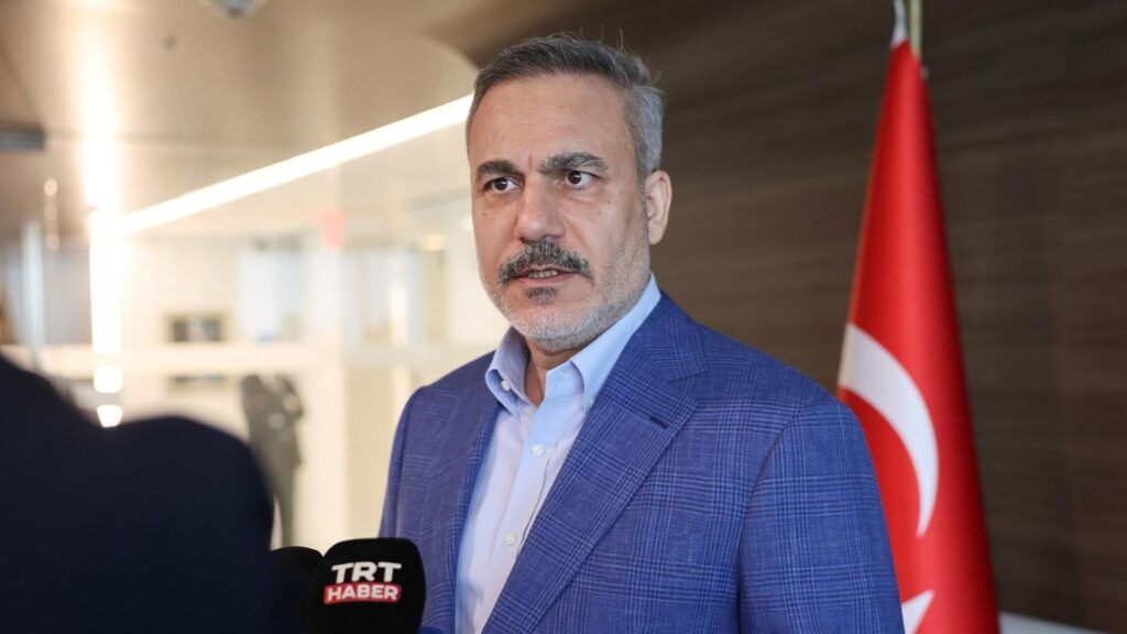 Bakan Fidan, Suudi Arabistan ve BAE’li mevkidaşları ile görüştü