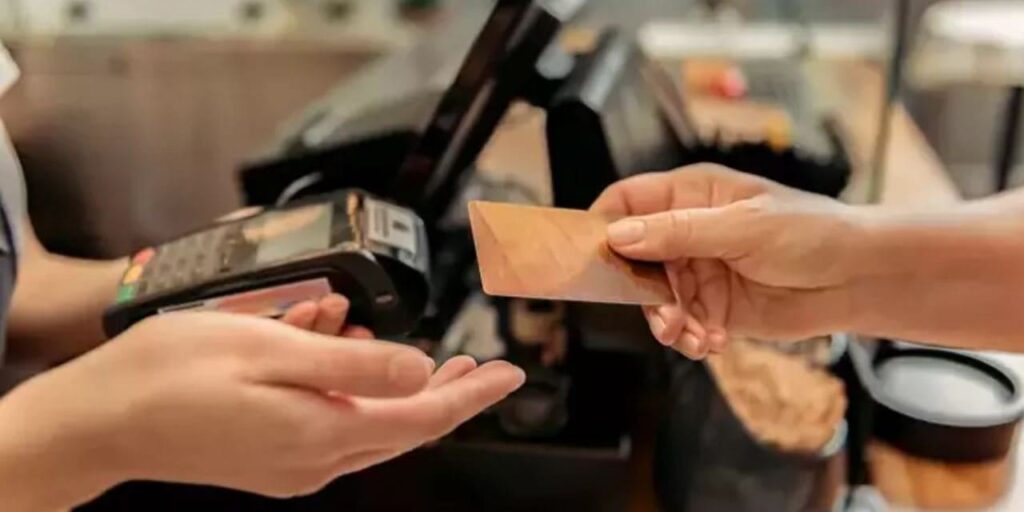 Resmen oldu: Günlük yemek ücreti 330 TL!