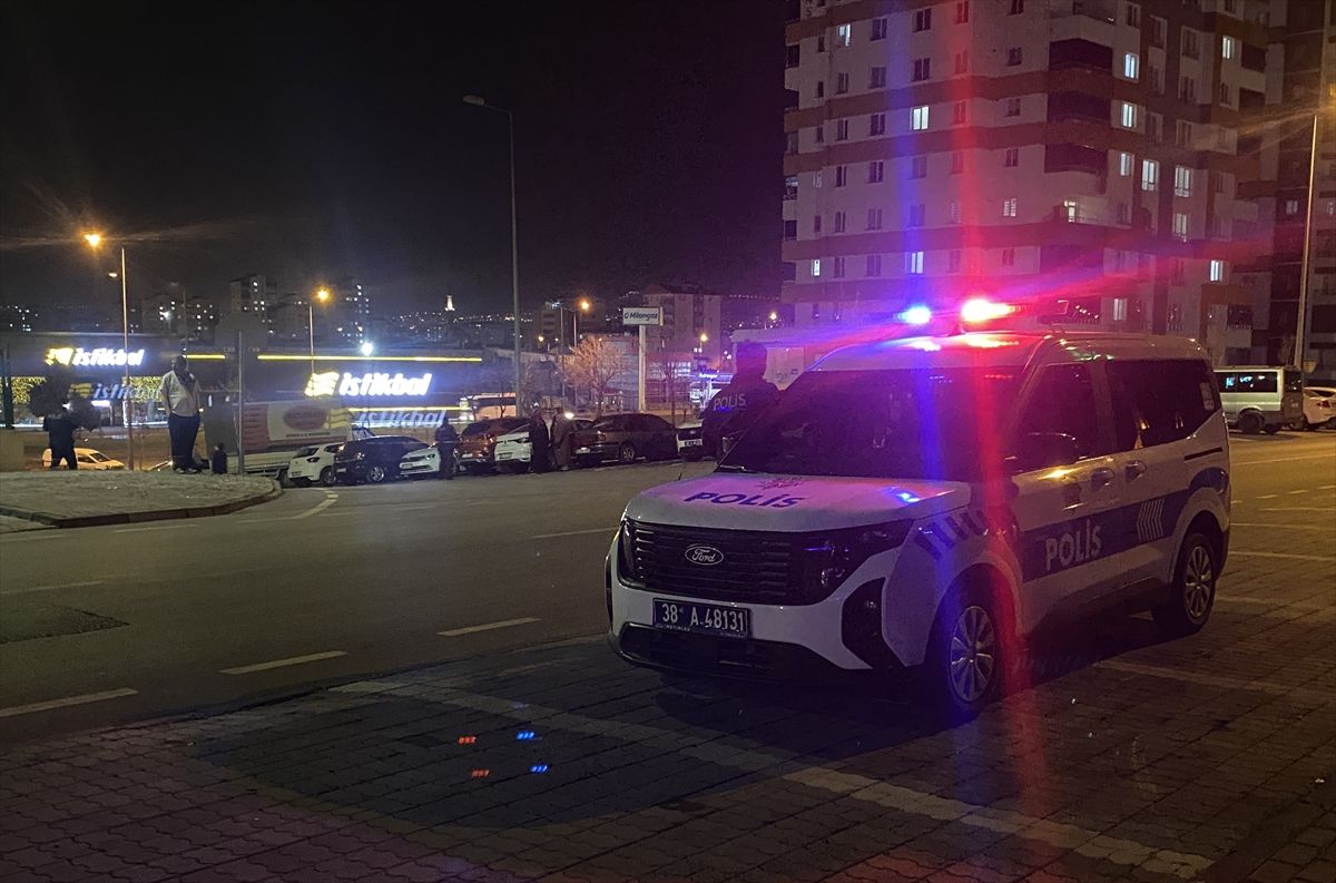 Kayseri’de Bıçaklı Kargaşa: 4 Kişi Yaralandı