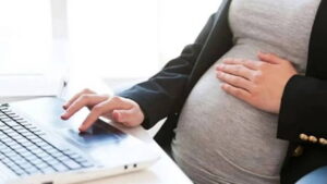 meclisten-gecti-5-soruda-dogum-izni-duzenlemesinde-merak-edilenler-cRVsFWZd