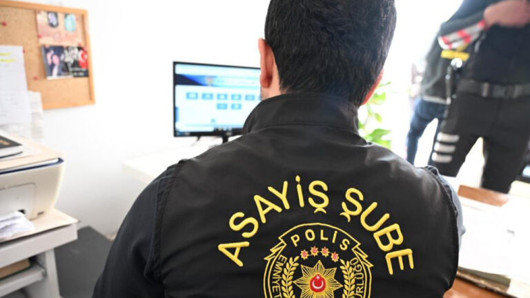 mersinde-gunu-birlik-evlerle-kiralik-araclar-denetlendi-381-bin-tl-ceza-byC4CpZI