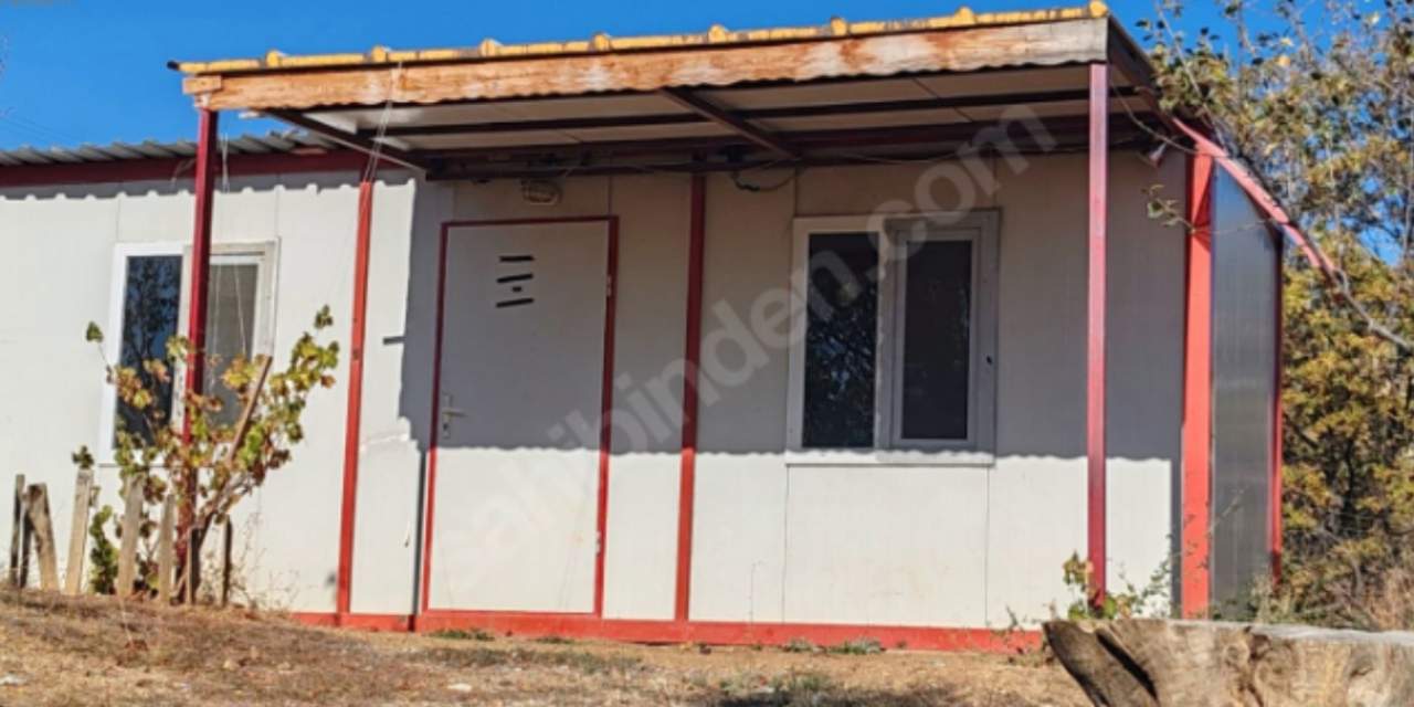 Barınma Krizi Derinleşiyor: 15 Bin Lira Kira ile Konteyner Hayatı