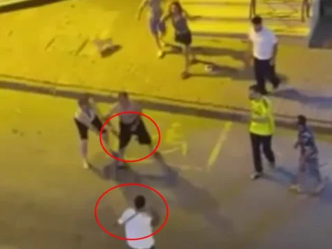 Istanbul esenyurtta dehset anlari kavgaya kiliclarla katildilar rcyCuvJH